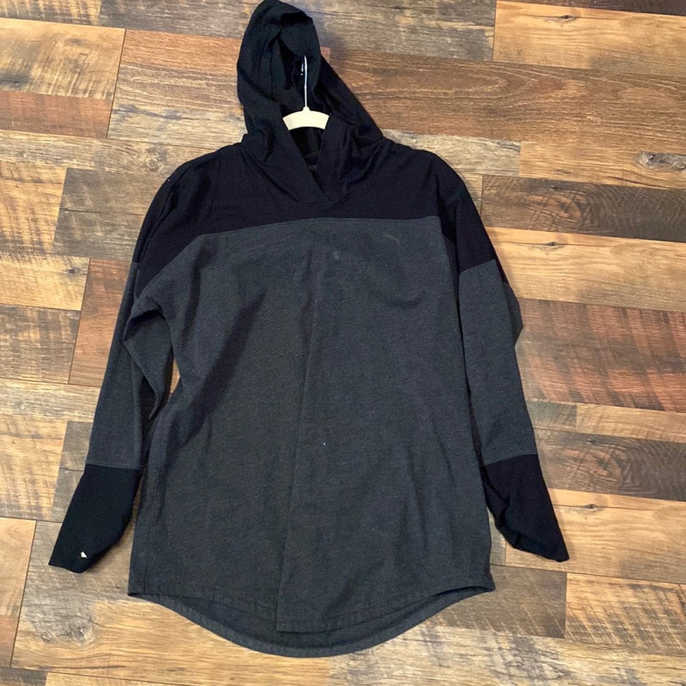 Puma sweatshirt with ruched sleeves size XL